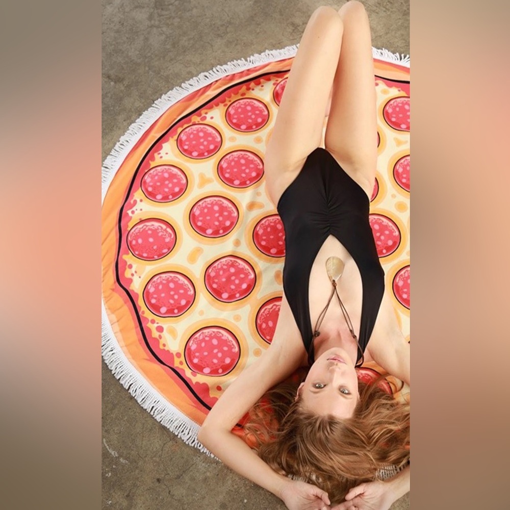 Nordstrom Pepperoni Round Beach Towel Brand New